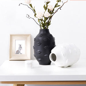The Lips Vase - Staunton and Henry