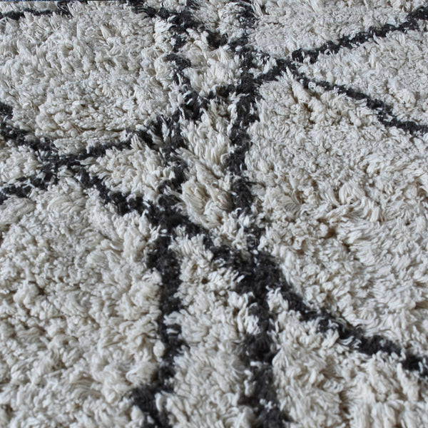 Amelie Nordic White and Black Rug - Staunton and Henry