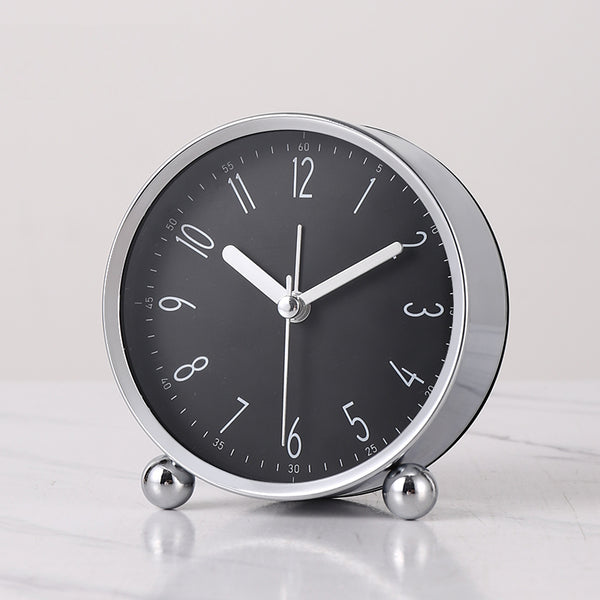 Retro Desk Clock - Staunton and Henry