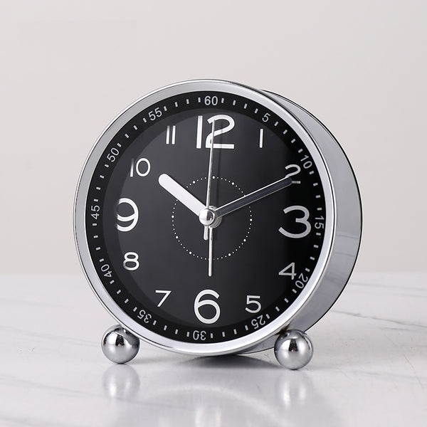 Retro Desk Clock - Staunton and Henry