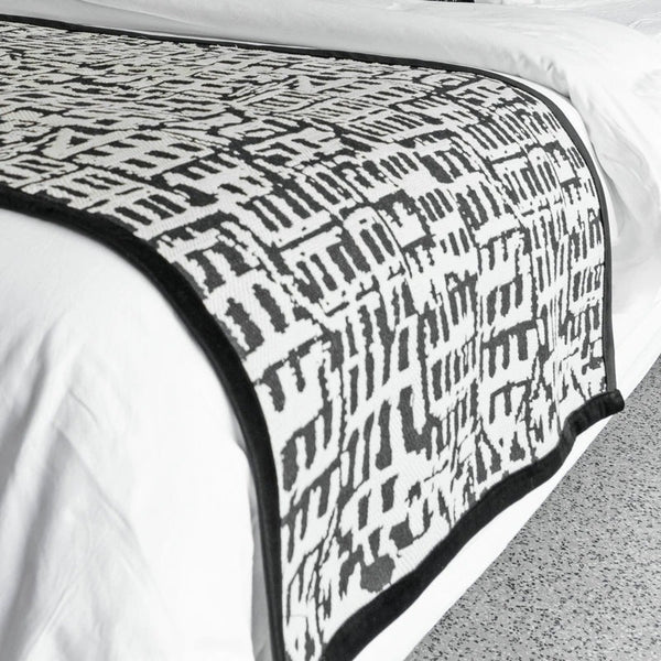 Black And White Pattern Bed Cushion Set