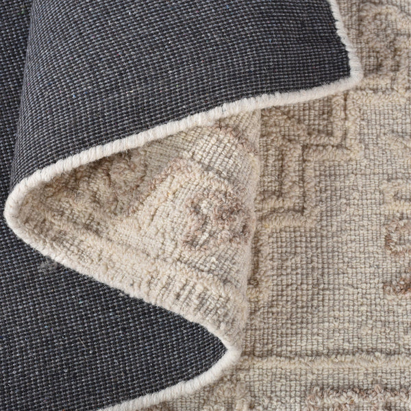 Aria Modern White Tribal Wool Rug - Staunton and Henry