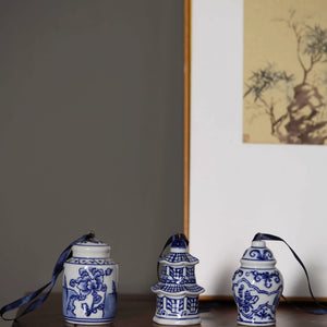 Blue & White Chinese Urn Christmas Bauble Set of 5 - Staunton and Henry