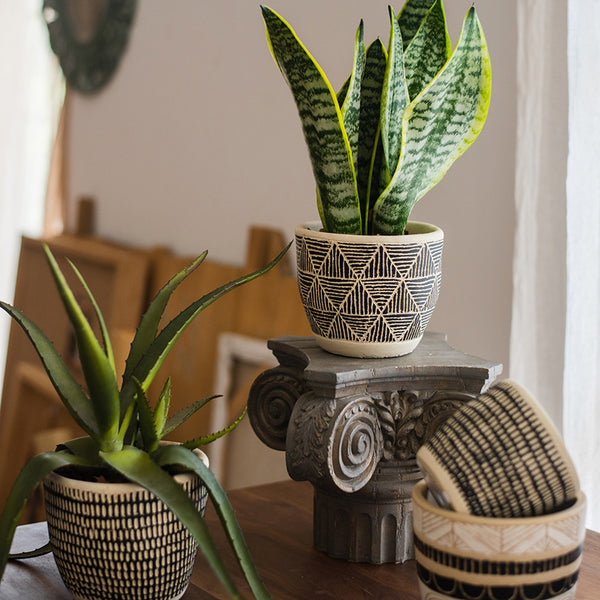 Nordic Black and White Flower Pot - Staunton and Henry