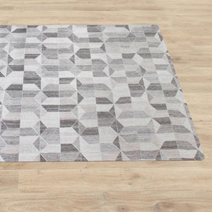 Nian Beige and Grey Rug - Staunton and Henry