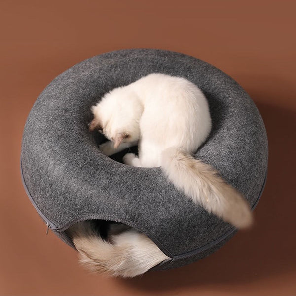 Cat Tunnel Bed - Staunton and Henry
